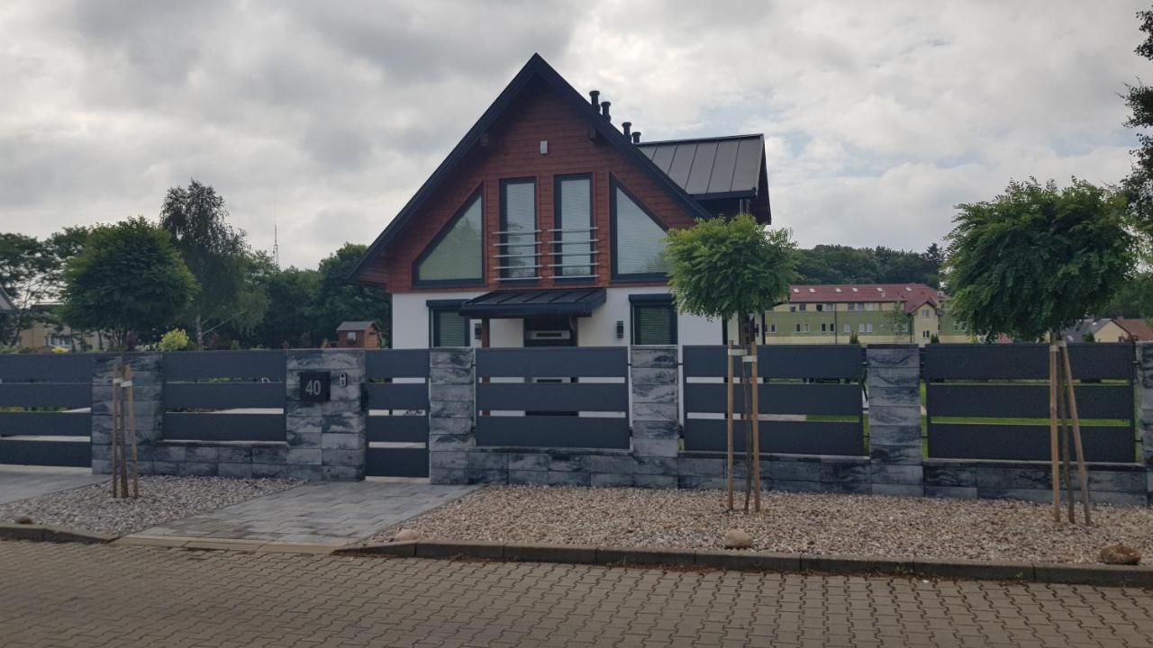 Lake Houselubniewice Domek Caloroczny Z Jacuzzi Blisko Jeziora Bagian luar foto